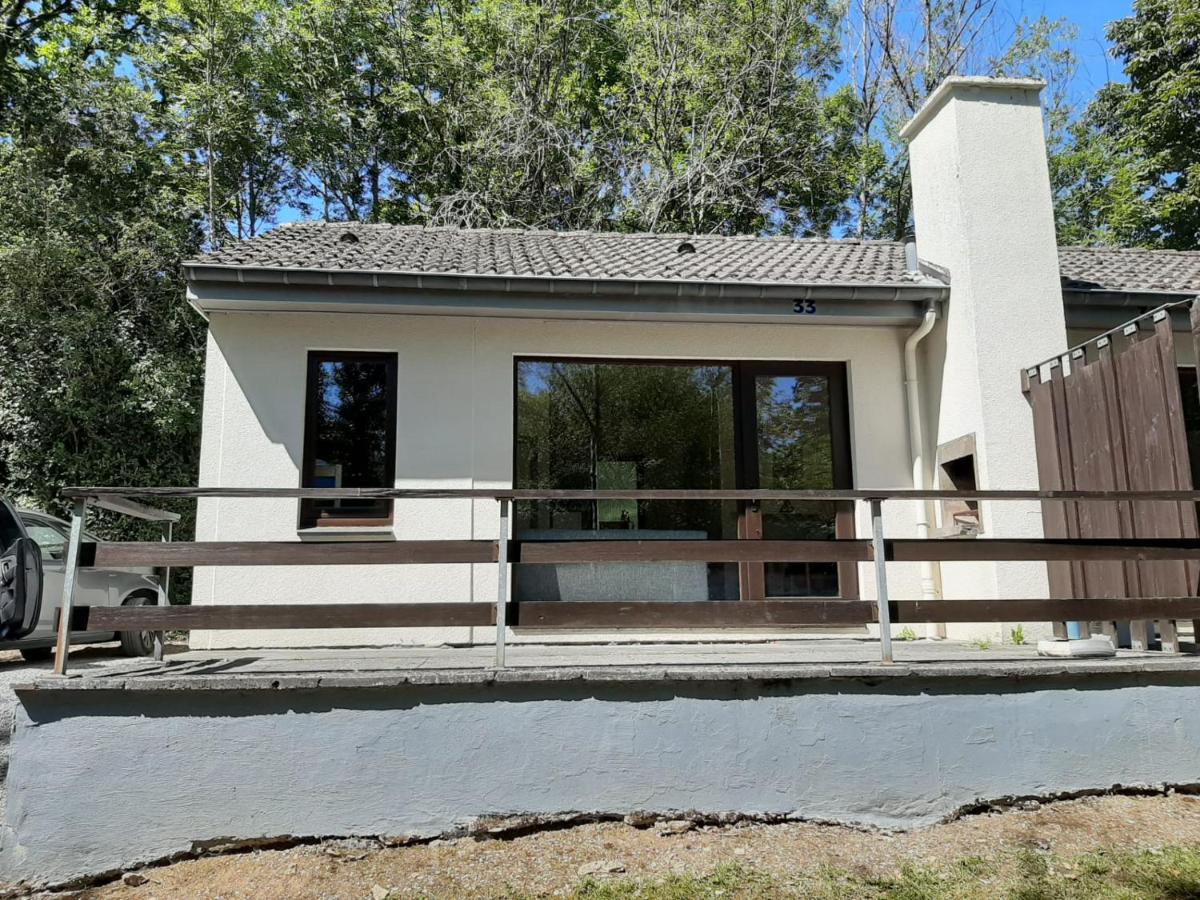 Mooie Bungalow In De Prachtige Natuur Hastiere-par-dela Esterno foto