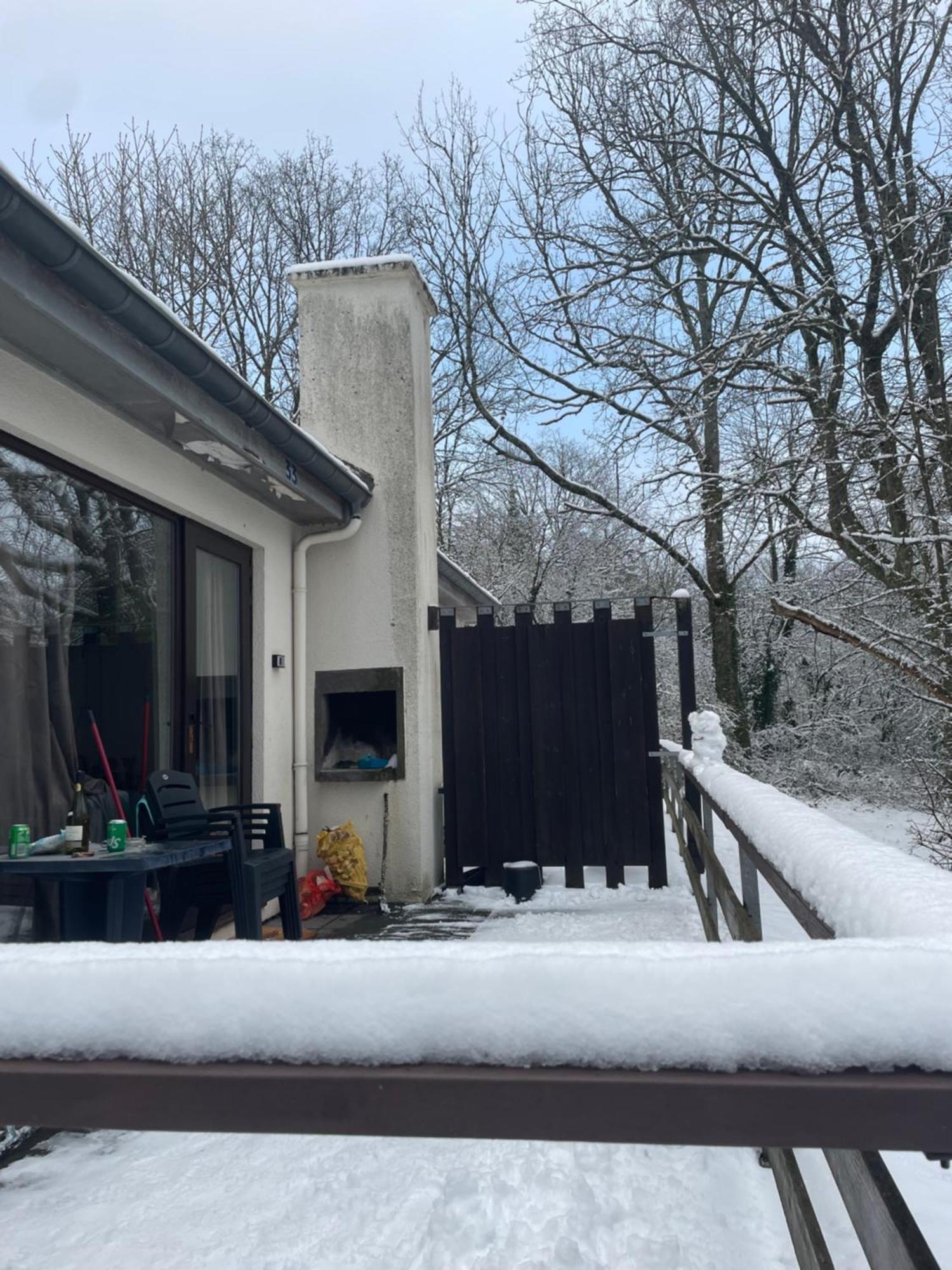 Mooie Bungalow In De Prachtige Natuur Hastiere-par-dela Esterno foto